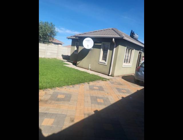 3 BEDROOM HOUSE FOR SALE IN SKY CITY